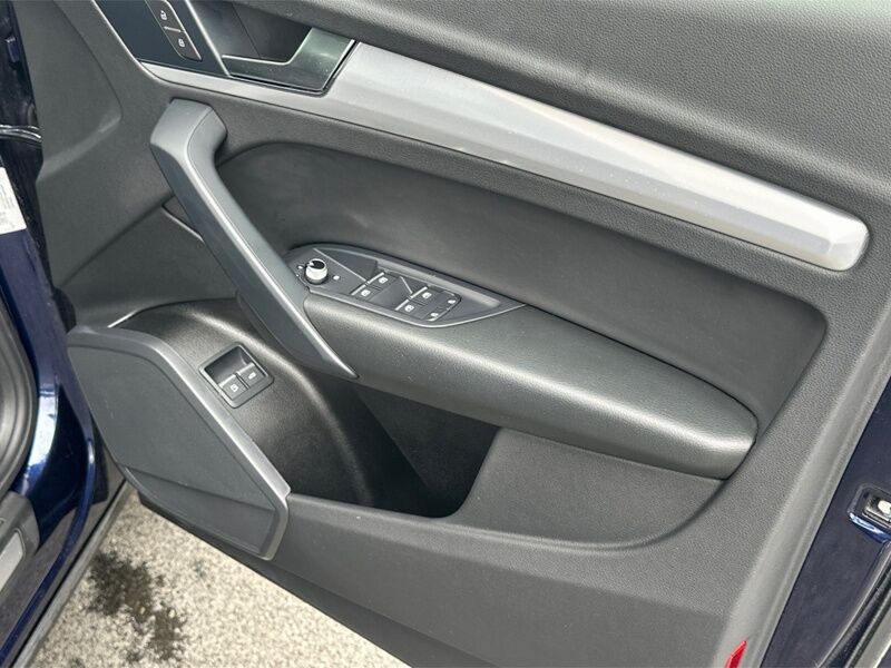 More views of Audi Q5