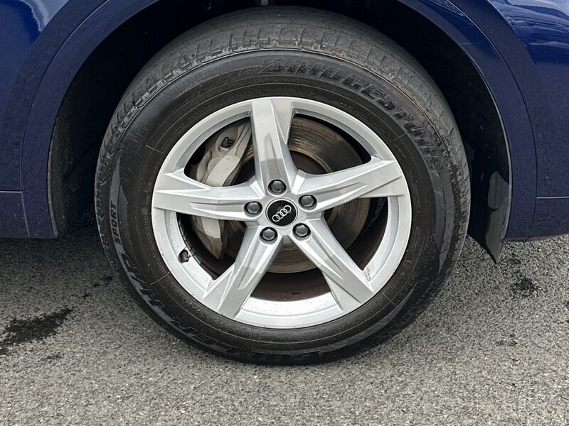 More views of Audi Q5