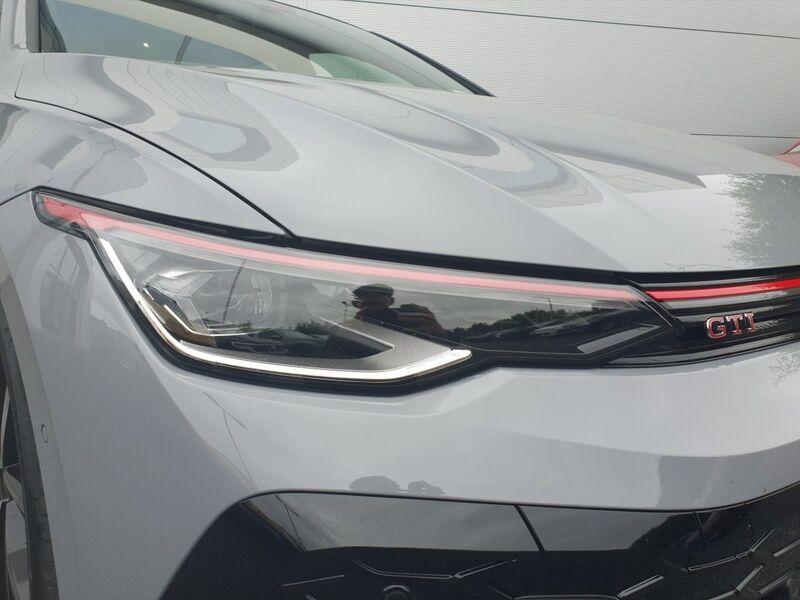 More views of Volkswagen Golf