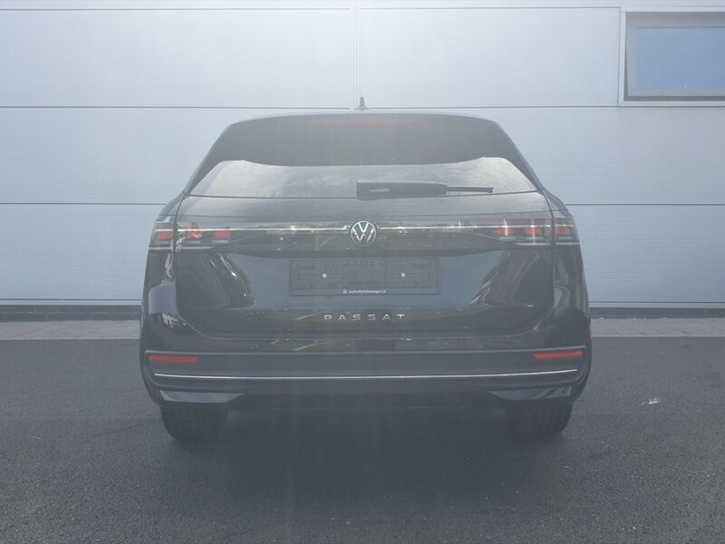 More views of Volkswagen Passat