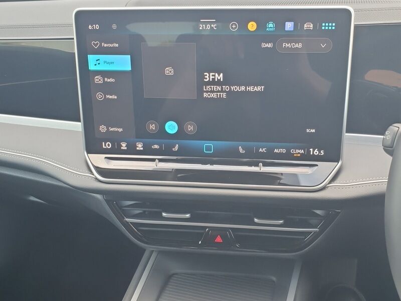 More views of Volkswagen Passat