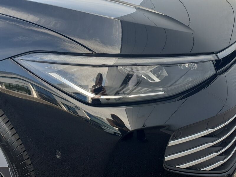 More views of Volkswagen Passat
