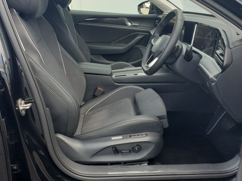 More views of Volkswagen Passat