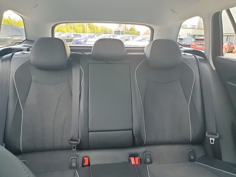 More views of Volkswagen Passat