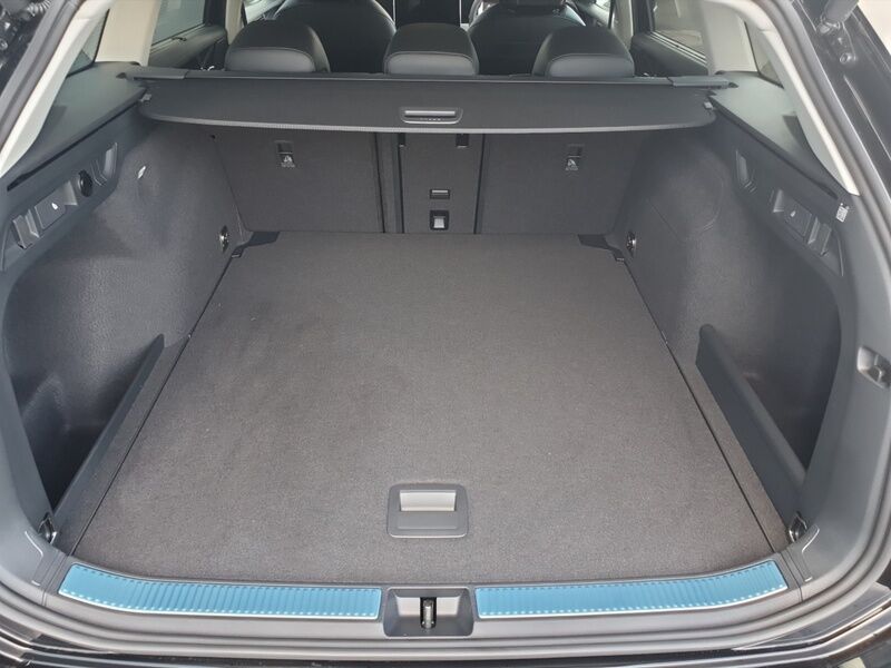 More views of Volkswagen Passat