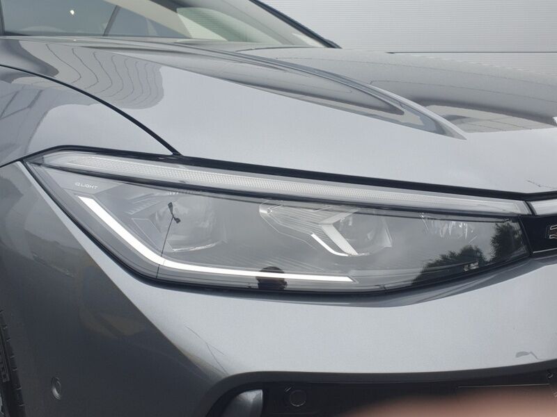 More views of Volkswagen Passat