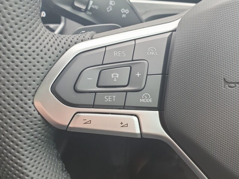More views of Volkswagen Passat