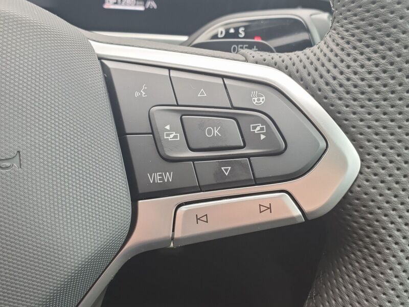 More views of Volkswagen Passat