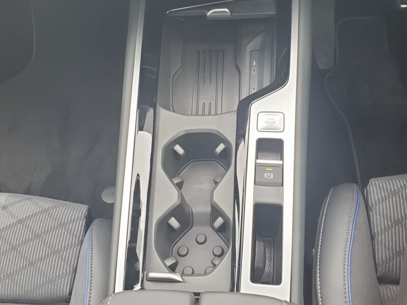 More views of Volkswagen Passat