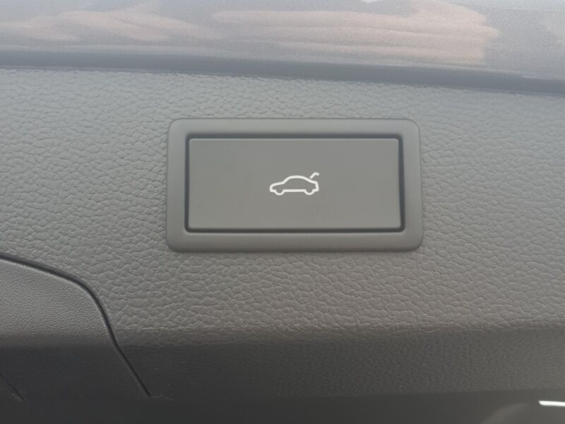 More views of Volkswagen Passat