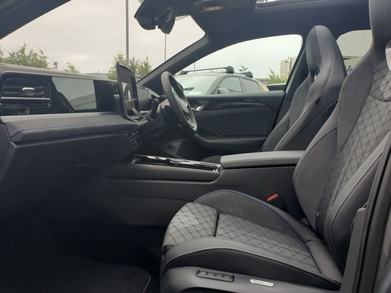 More views of Volkswagen Passat