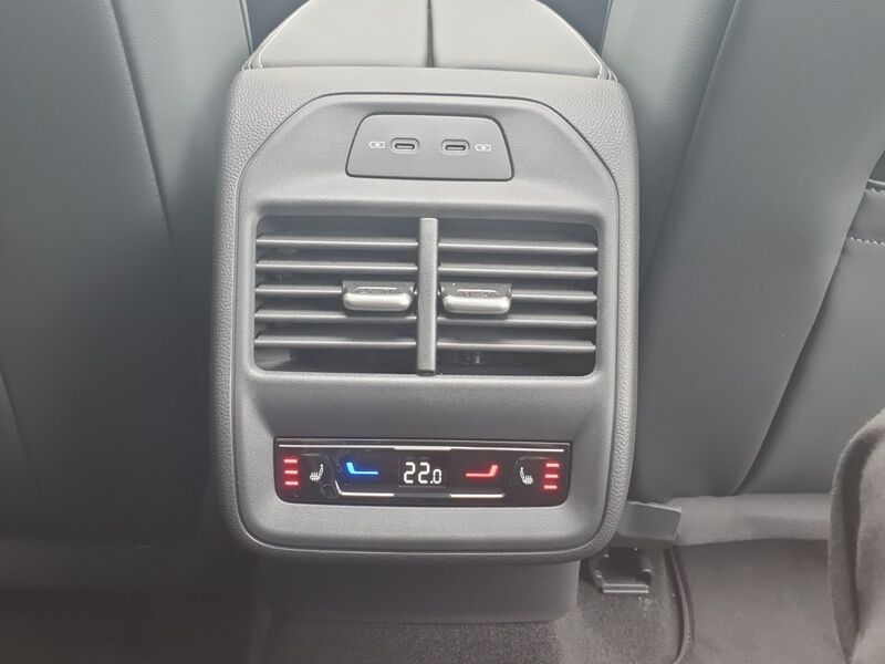 More views of Volkswagen Passat