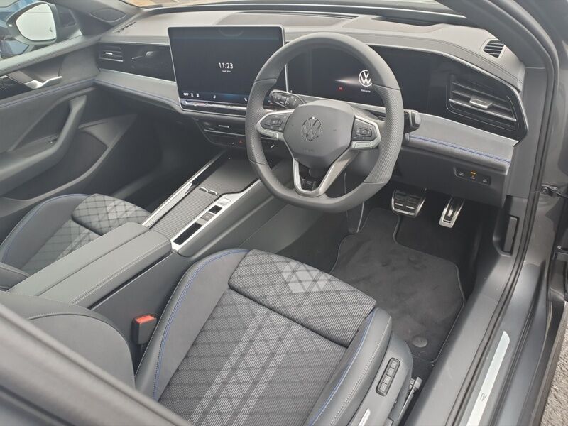 More views of Volkswagen Passat