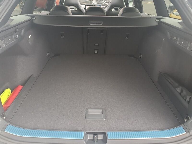 More views of Volkswagen Passat