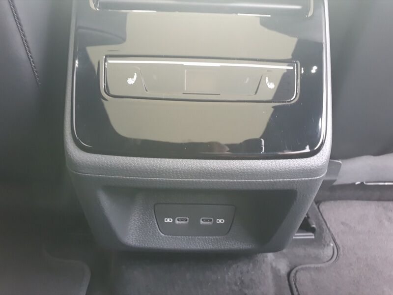 More views of Volkswagen ID.7