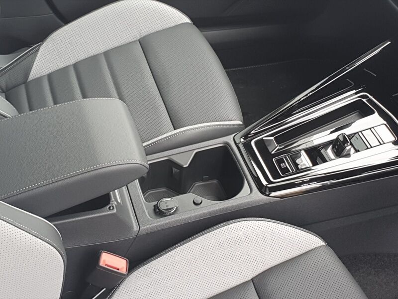 More views of Volkswagen Golf