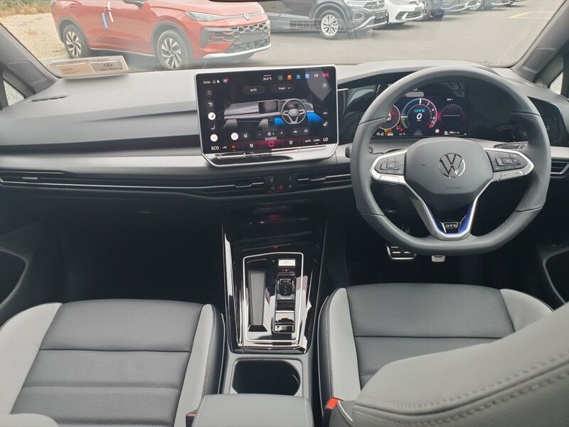 More views of Volkswagen Golf
