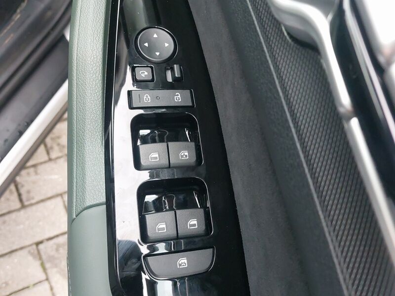 More views of Kia Sportage