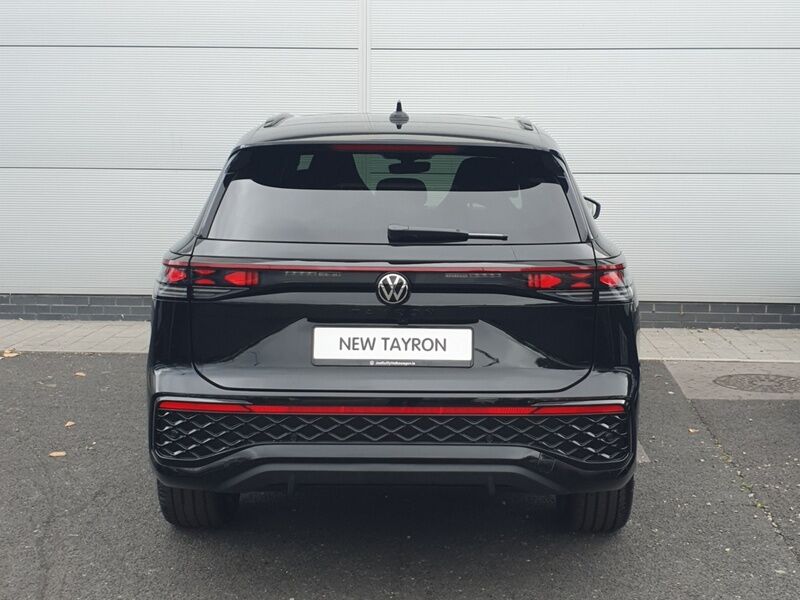 More views of Volkswagen Tayron