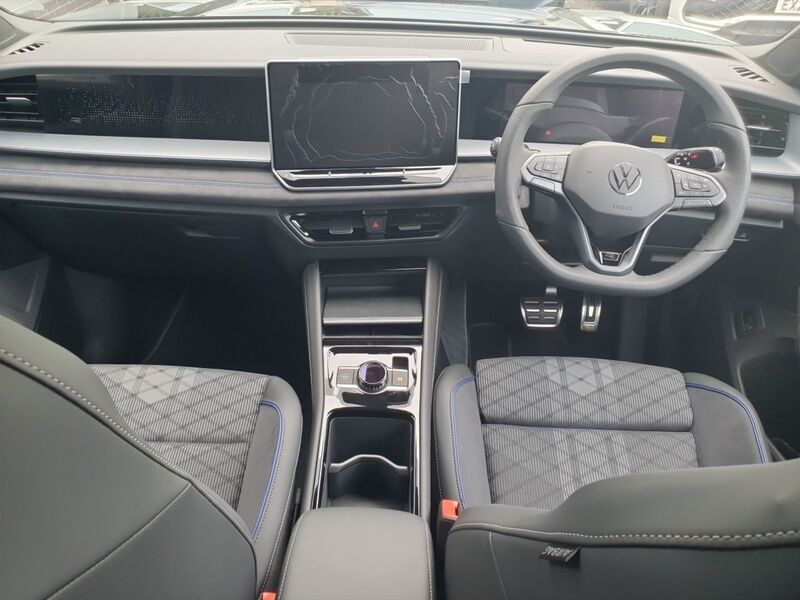 More views of Volkswagen Tayron