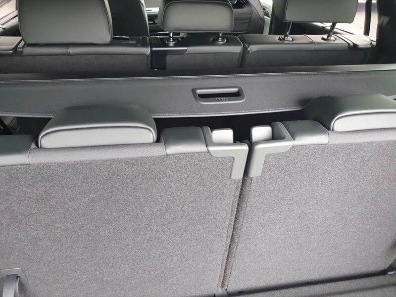 More views of Volkswagen Tayron