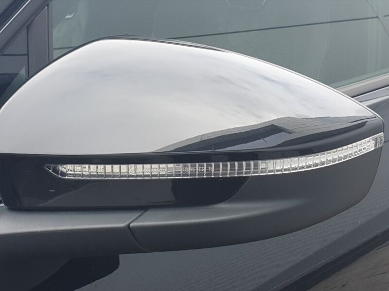 More views of Volkswagen Tayron