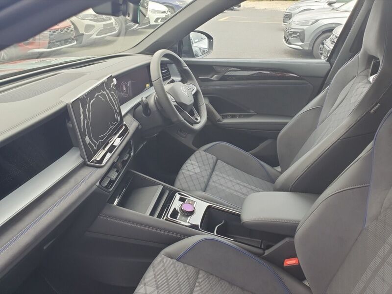 More views of Volkswagen Tayron
