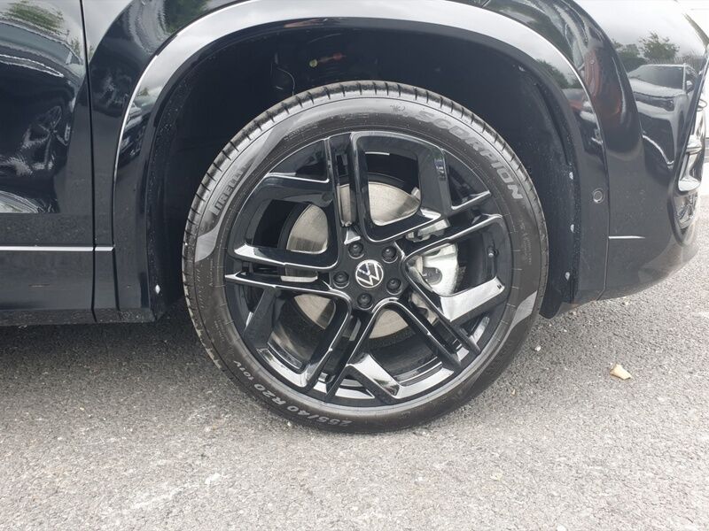 More views of Volkswagen Tayron