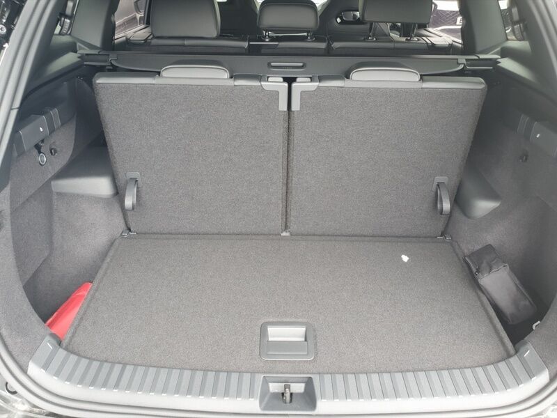 More views of Volkswagen Tayron