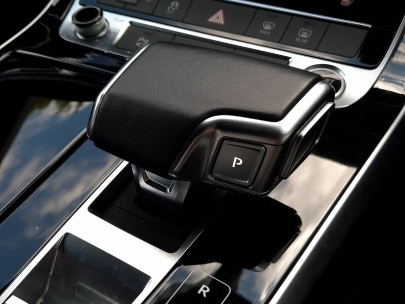 More views of Audi Q7