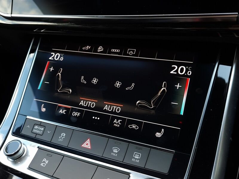 More views of Audi Q7