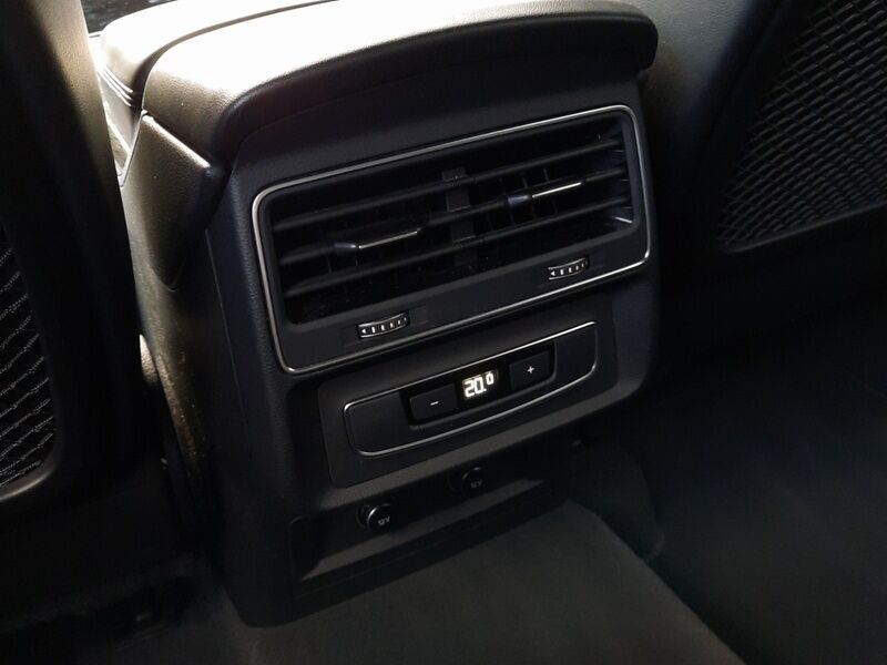 More views of Audi Q7