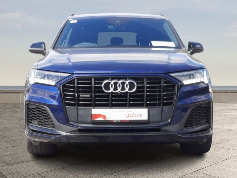 More views of Audi Q7