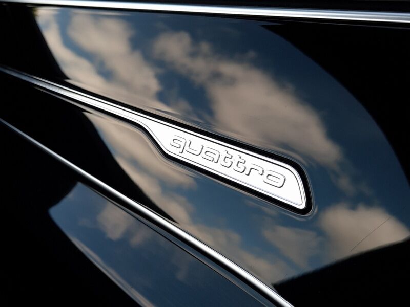 More views of Audi Q7