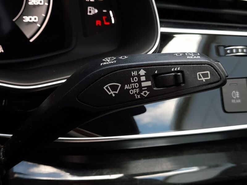 More views of Audi Q7