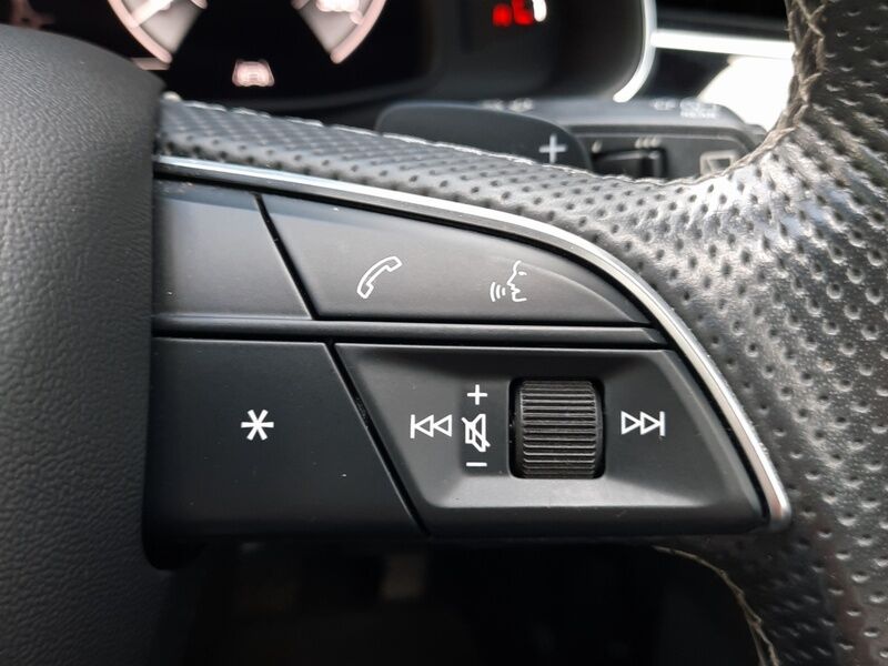 More views of Audi Q7