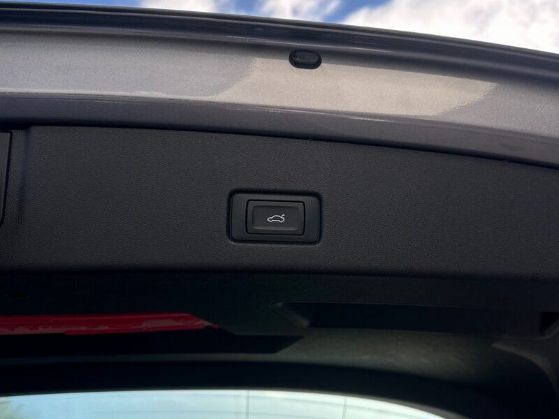 More views of Audi Q4 e-tron