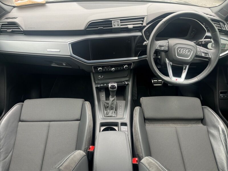 More views of Audi Q3