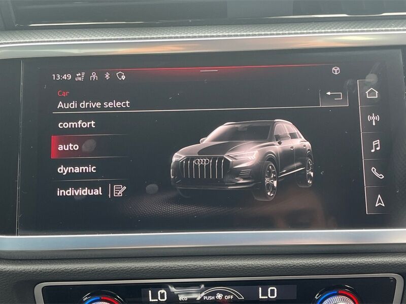 More views of Audi Q3