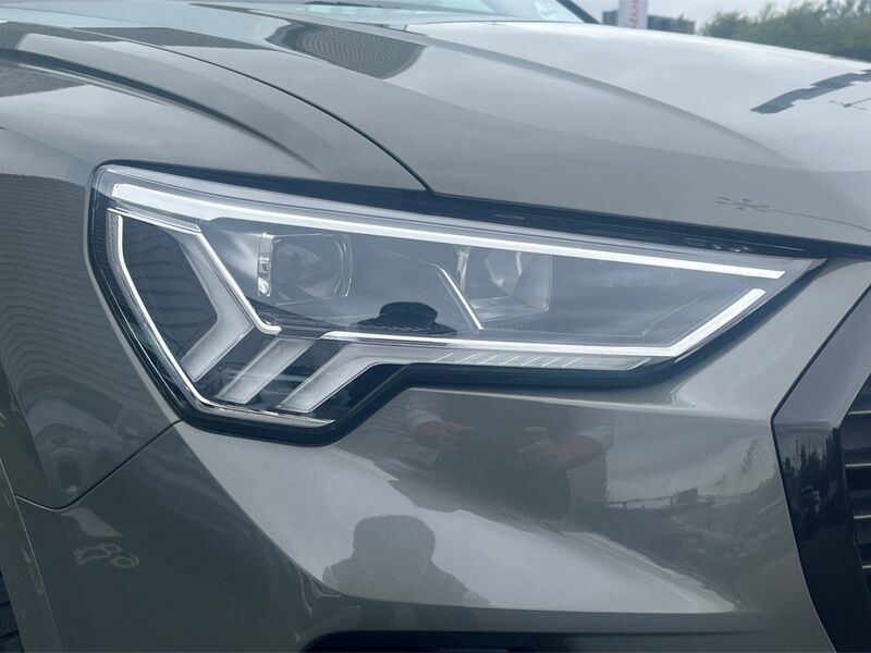 More views of Audi Q3