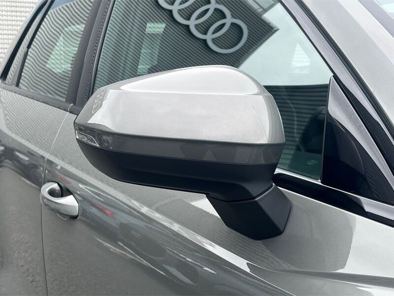 More views of Audi Q3