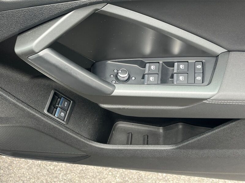 More views of Audi Q3