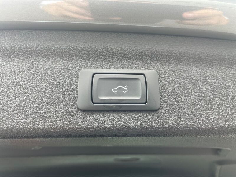 More views of Audi Q3