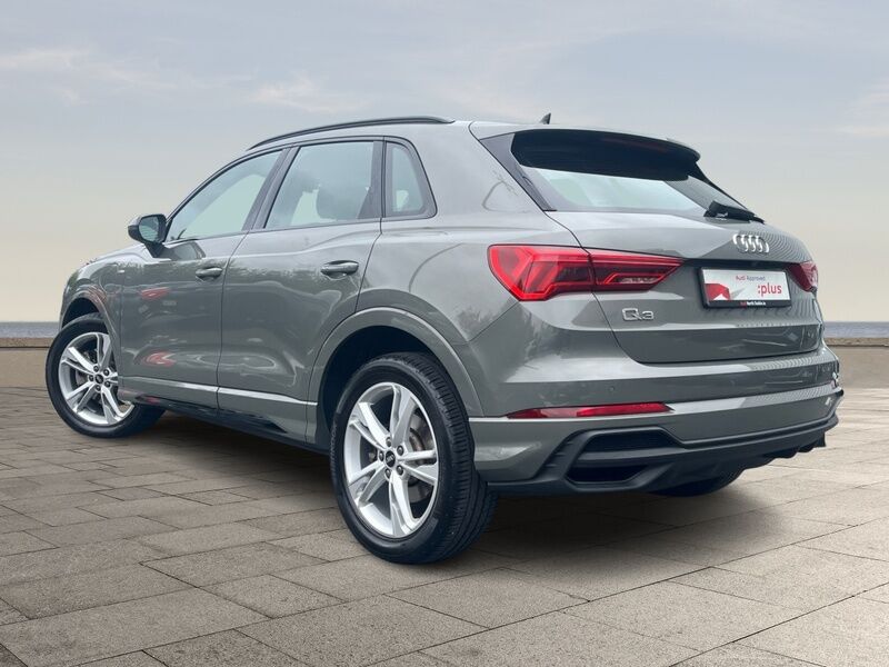 More views of Audi Q3