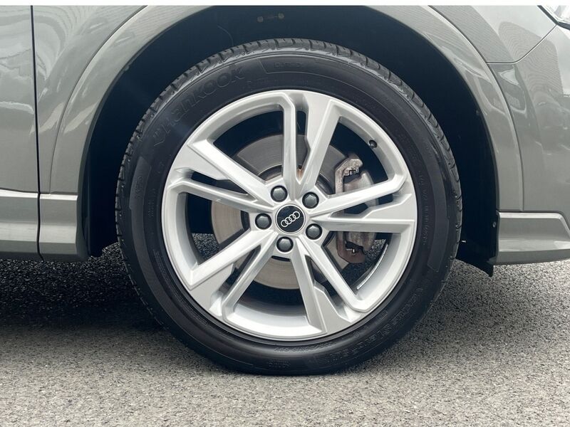 More views of Audi Q3
