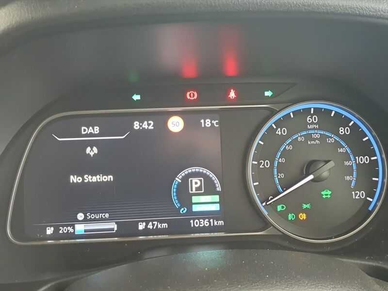 More views of Nissan Leaf
