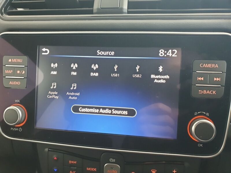 More views of Nissan Leaf