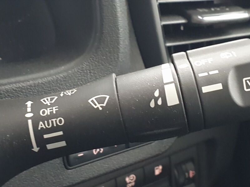 More views of Nissan Leaf