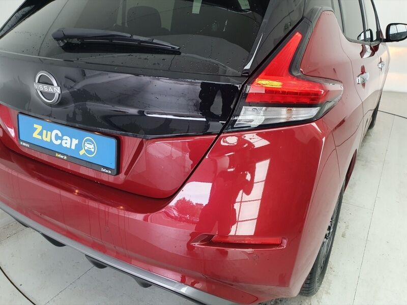 More views of Nissan Leaf