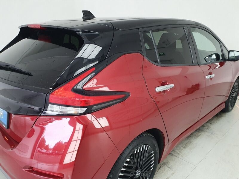 More views of Nissan Leaf